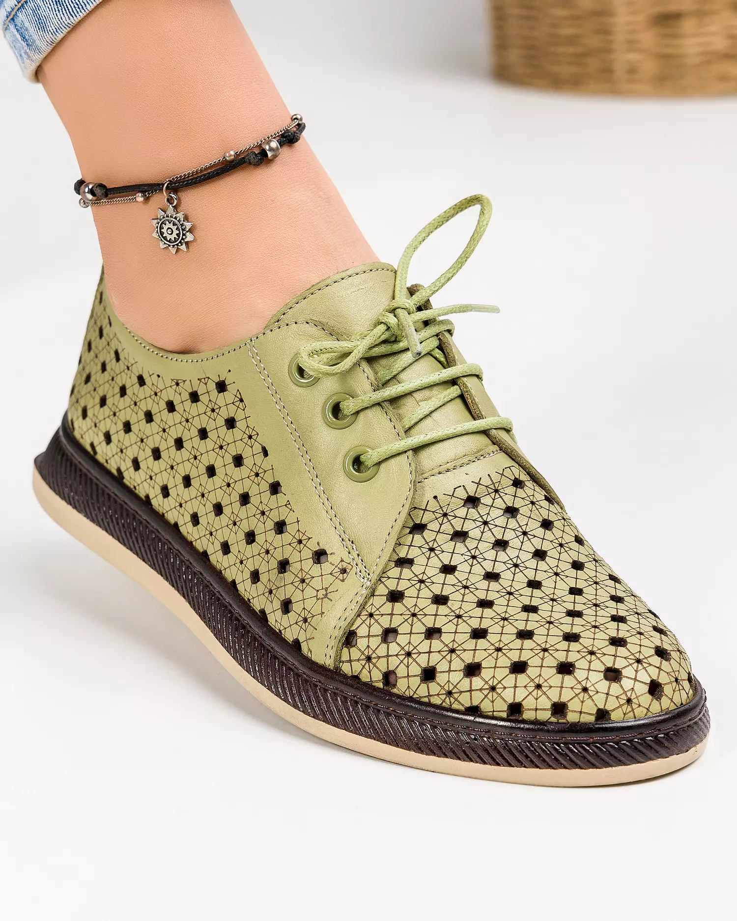 pantofi-casual-piele-naturala-avocado-cu-inchidere-sireturi-si-perforatii-ak990-51940-2.webp