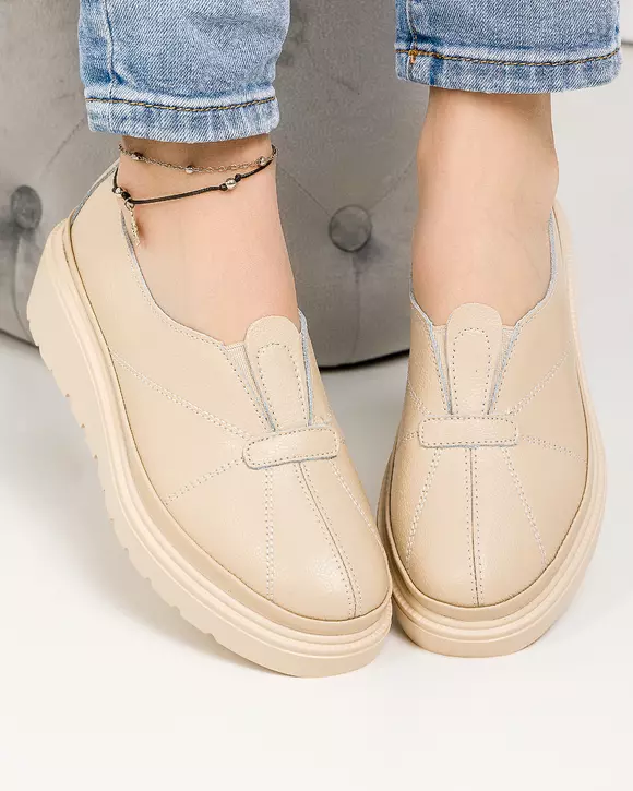 Pantofi casual piele naturala bej cu inchidere slip-on si cusaturi decorative JY3371