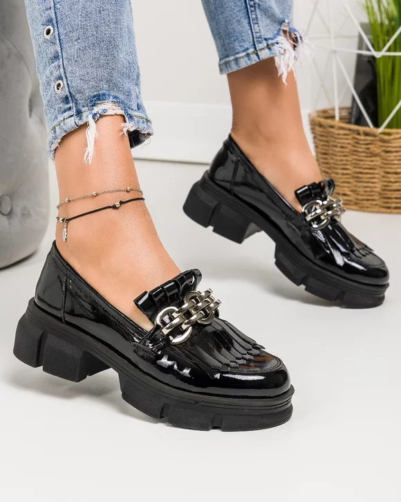 Pantofi casual piele naturala negri cu accesoriu lant si franjuri BA010