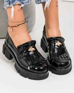 Pantofi casual piele naturala negri cu accesoriu metalic si franjuri BA009