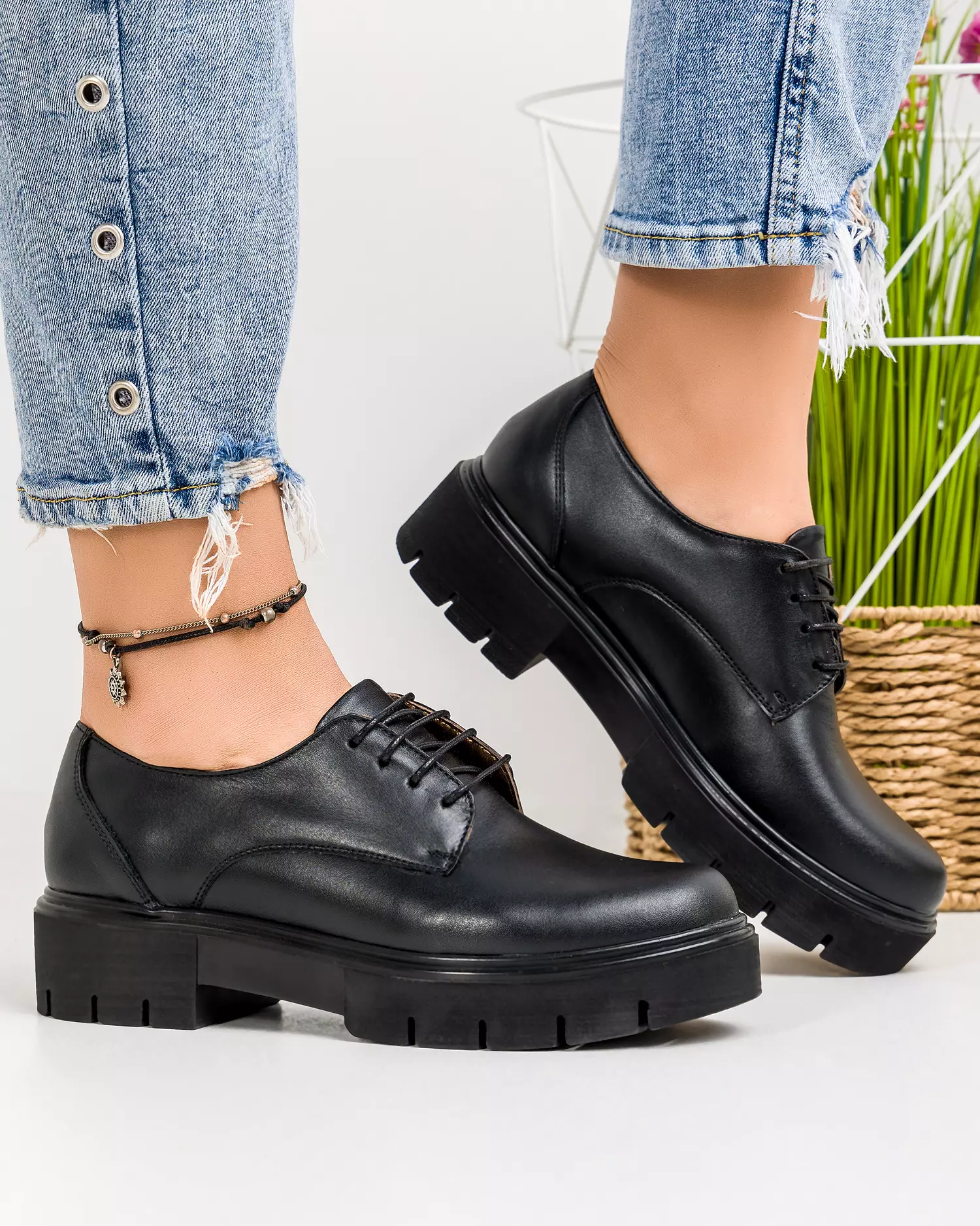 pantofi-casual-piele-naturala-negri-cu-inchidere-sireturi-diana108-50206-2.webp