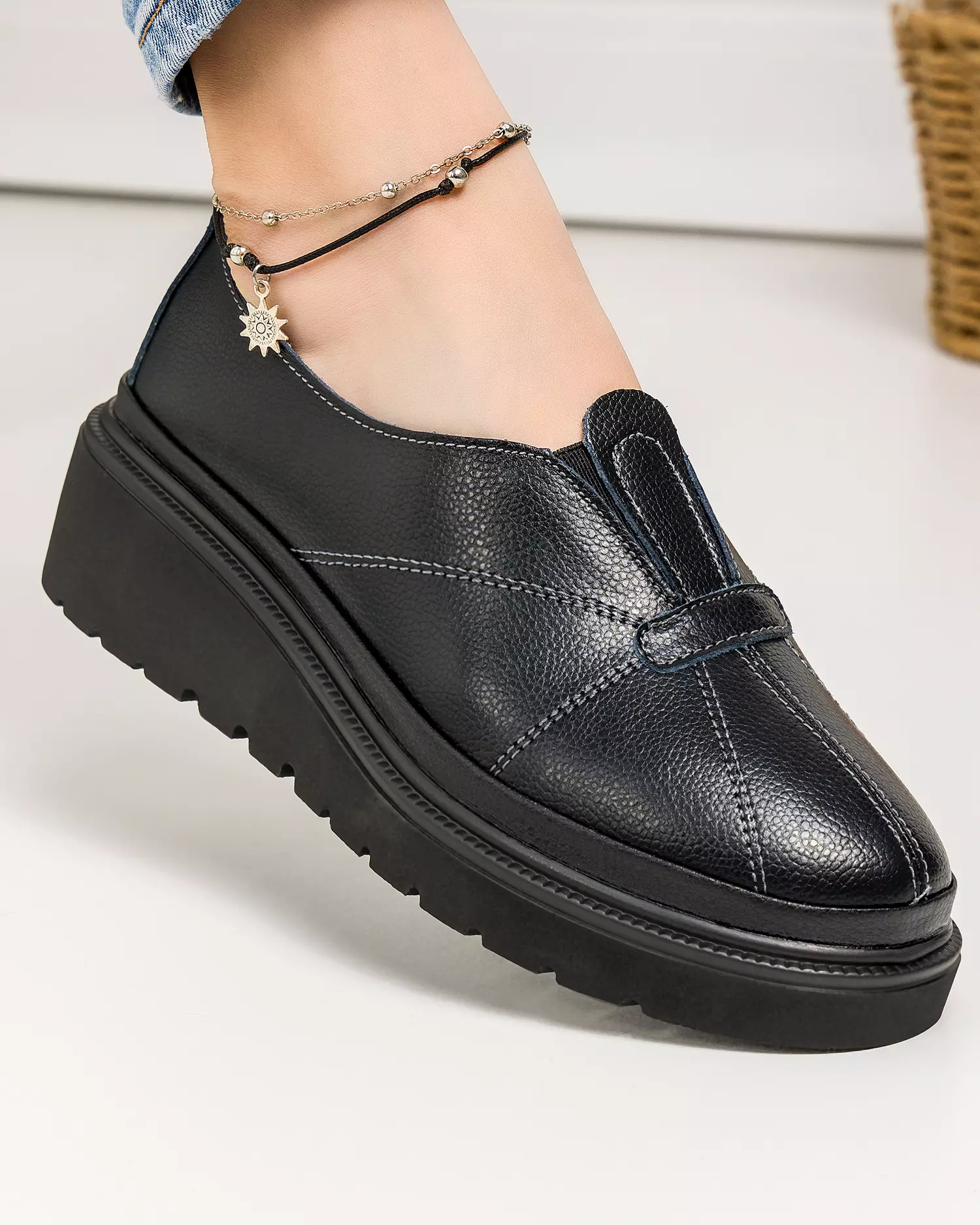 pantofi-casual-piele-naturala-negri-cu-inchidere-slip-on-jy3371-63286-2.webp