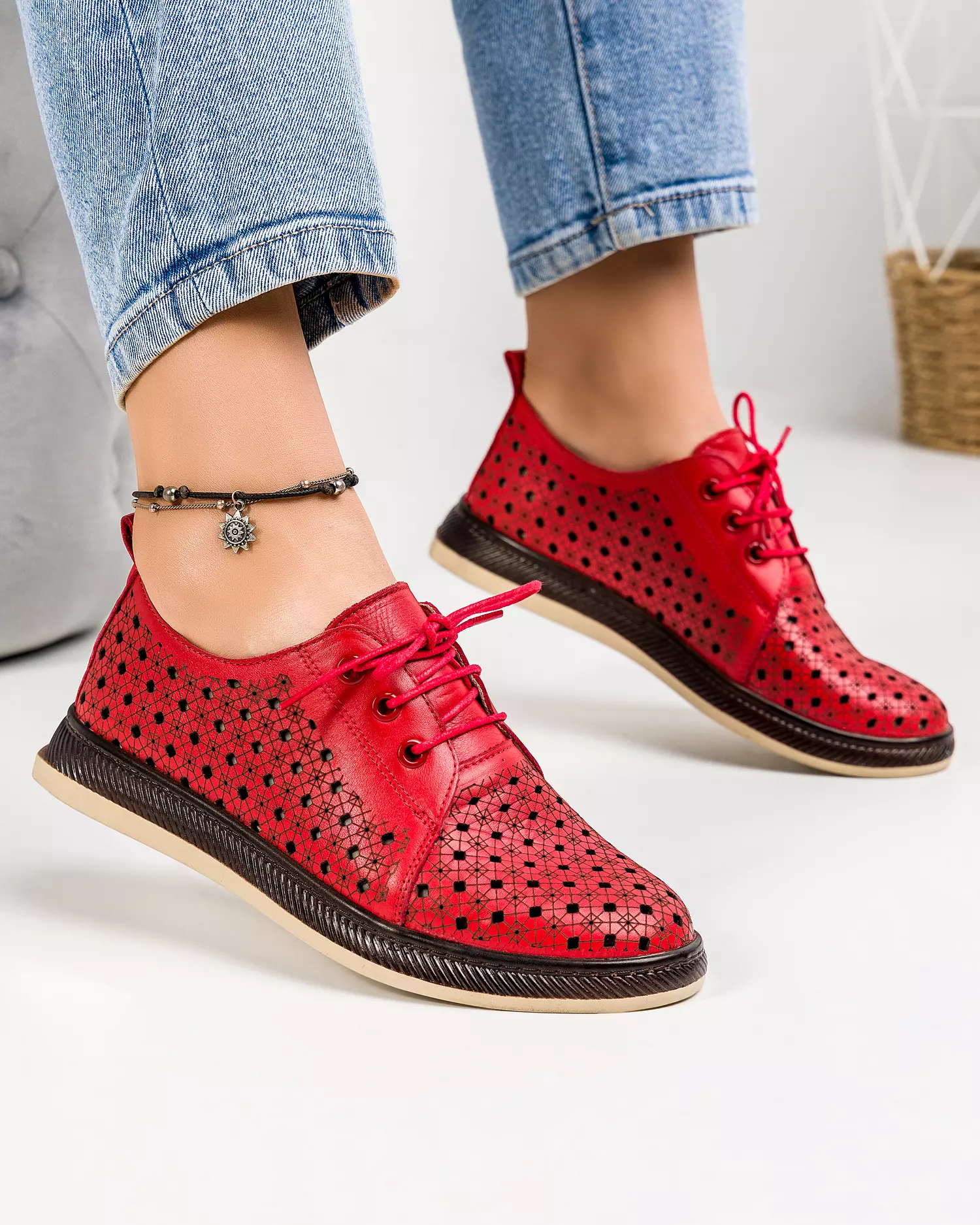 pantofi-casual-piele-naturala-rosii-cu-inchidere-sireturi-si-perforatii-ak990-51946-2.webp