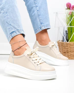 Pantofi casual sama piele naturala bej cu talpa alba si inchidere sireturi AW468