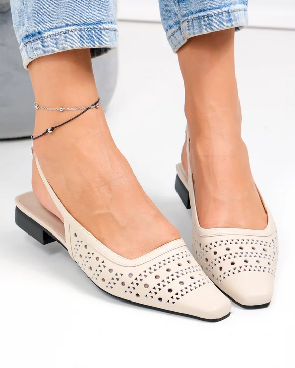 Pantofi dama piele naturala bej perforati cu toc mic SN4010