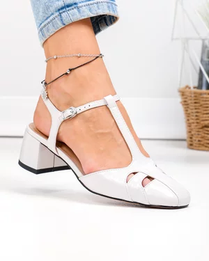 Incaltaminte Dama - Pantofi dama piele naturala lacuita gri deschis cu model decupat si toc gros TN6508