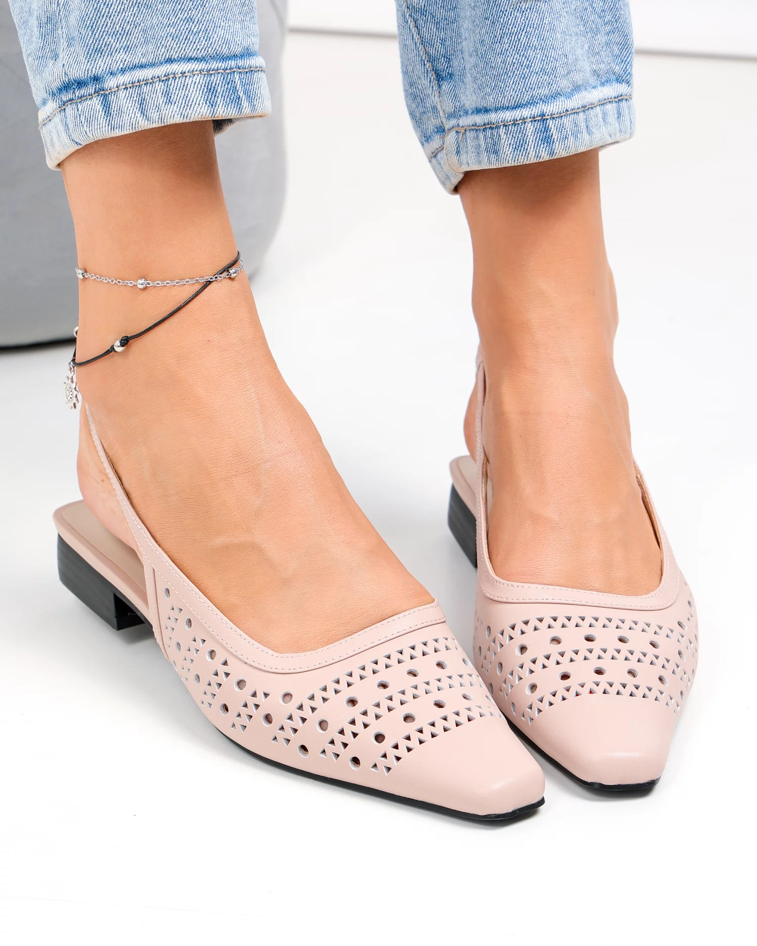 pantofi-dama-piele-naturala-roz-cu-toc-gros-si-perforatii-sn4010-89842-2.webp