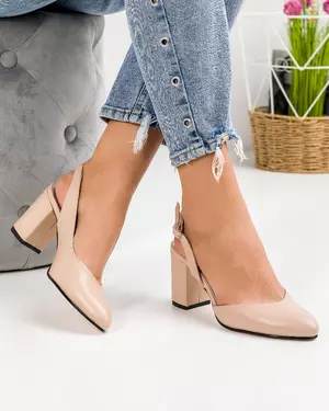 Pantofi eleganti piele naturala bej cu toc gros si inchidere catarama WIZ34