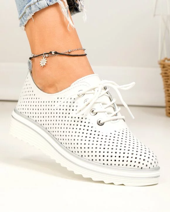 Pantofi Piele Naturala Casual Albi Perforati Cu Siret XH-3200