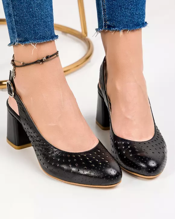 Pantofi piele naturala negri perforati cu toc gros si inchidere catarama LF247