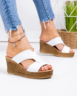 Papuci - Papuci dama piele naturala albi cu model decupat PV982