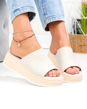 Papuci dama piele naturala bej perforati cu talpa groasa F001-861