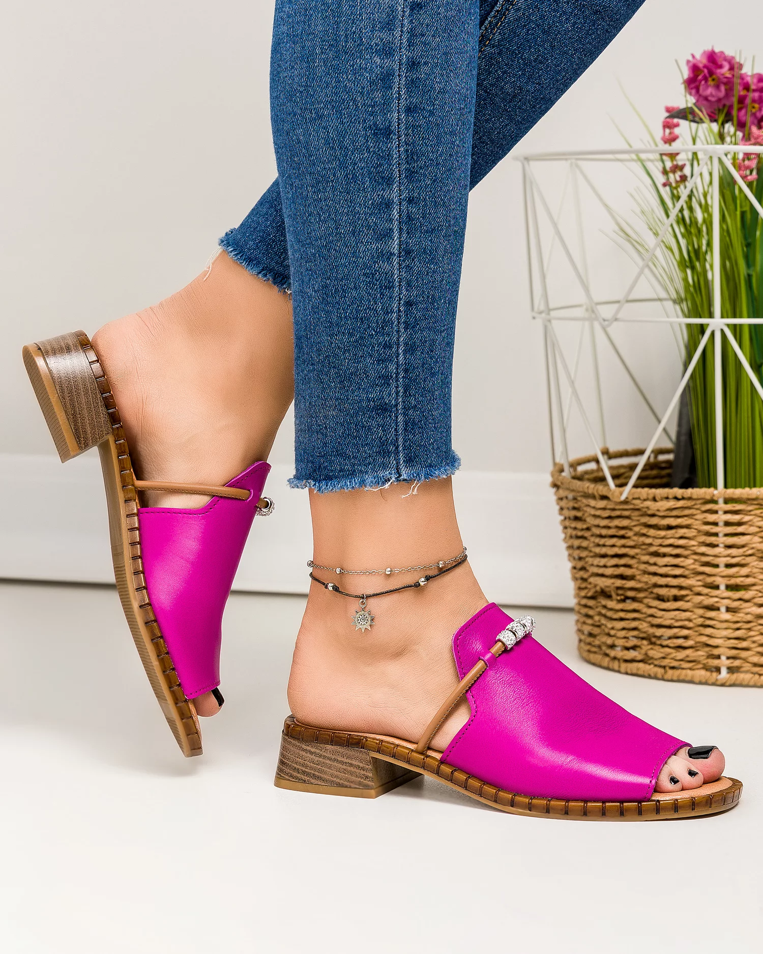 papuci-dama-piele-naturala-fucsia-cu-talpa-joasa-pv960-70468-2.webp