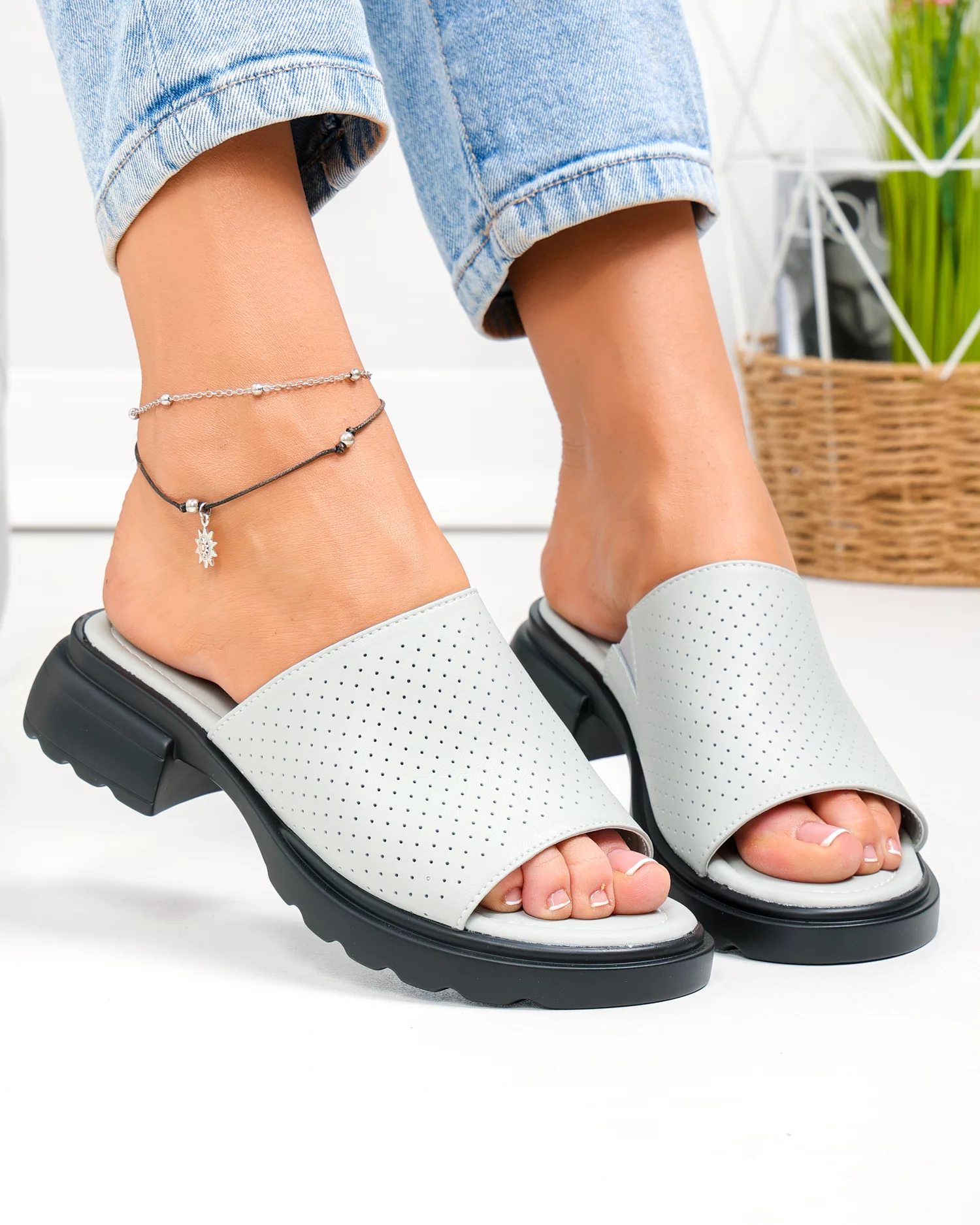 papuci-dama-piele-naturala-gri-cu-talpa-joasa-f001-801-92707-2.webp