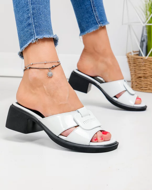 Papuci dama piele naturala lacuita albi cu toc gros JY5762