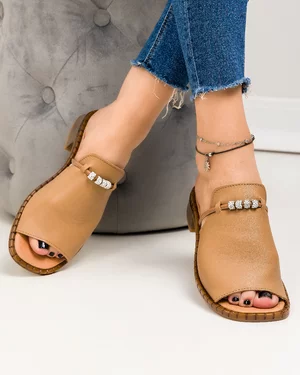 Papuci dama piele naturala maro cu talpa joasa si accesoriu PV960