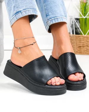 Papuci dama piele naturala negri cu talpa groasa F001-861