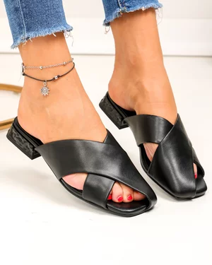 Papuci dama piele naturala negri cu varf partial inchis si inchidere slip-on TN6504