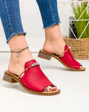 Papuci dama piele naturala rosii accesorizati PV960
