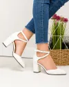 Pantofi eleganti piele naturala albi cu varf ascutit si inchidere catarama WIZ65 5