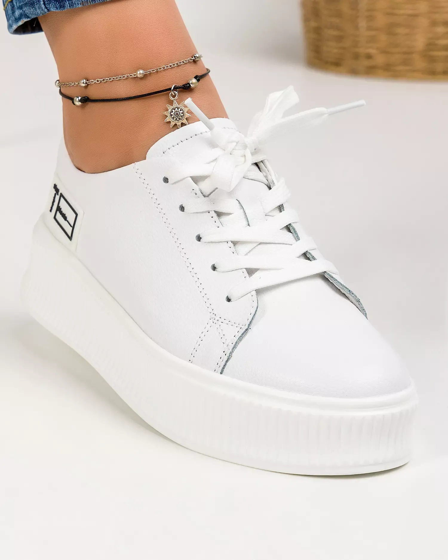 products/580/aw2023-31-aw2023-31whiteleather-54097.webp