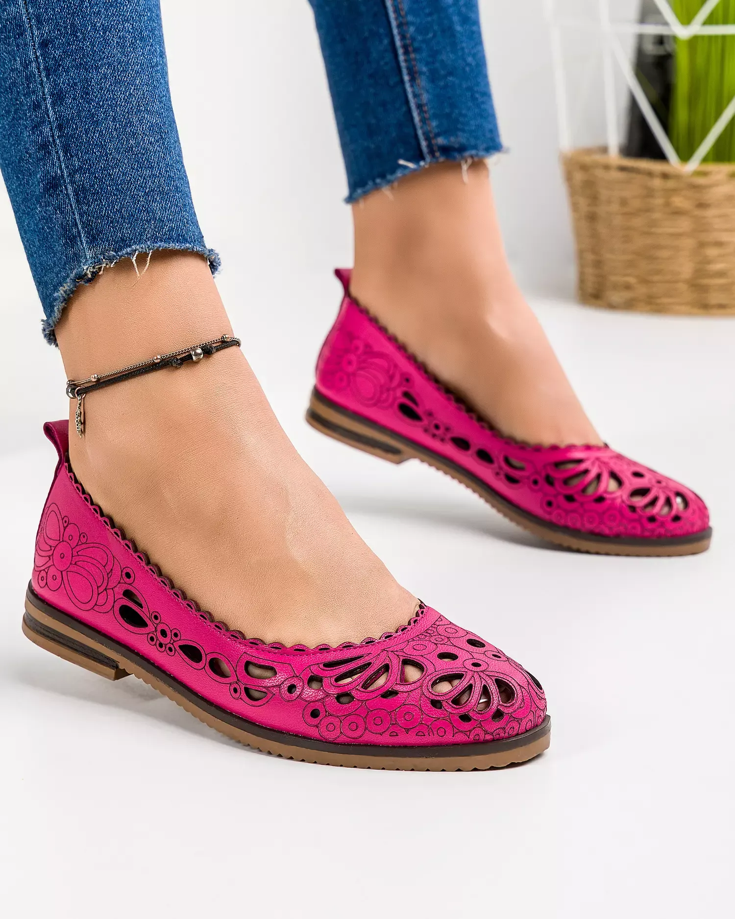 products/580/balerini-dama-piele-naturala-fucsia-cu-model-perforat-si-talpa-joasa-ak2035-50770.webp