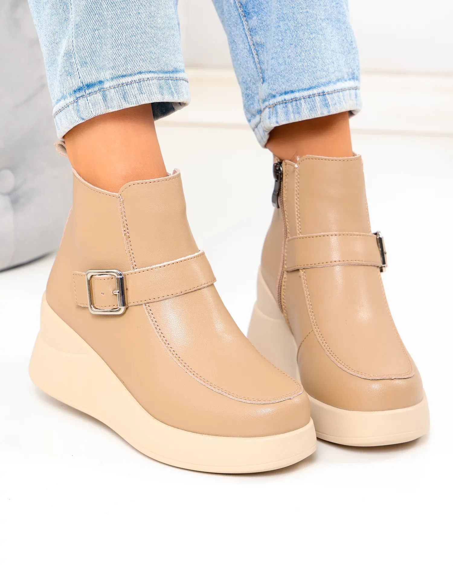 products/580/ghete-dama-din-piele-naturala-khaki-cu-talpa-inalta-t-2658-105283.webp