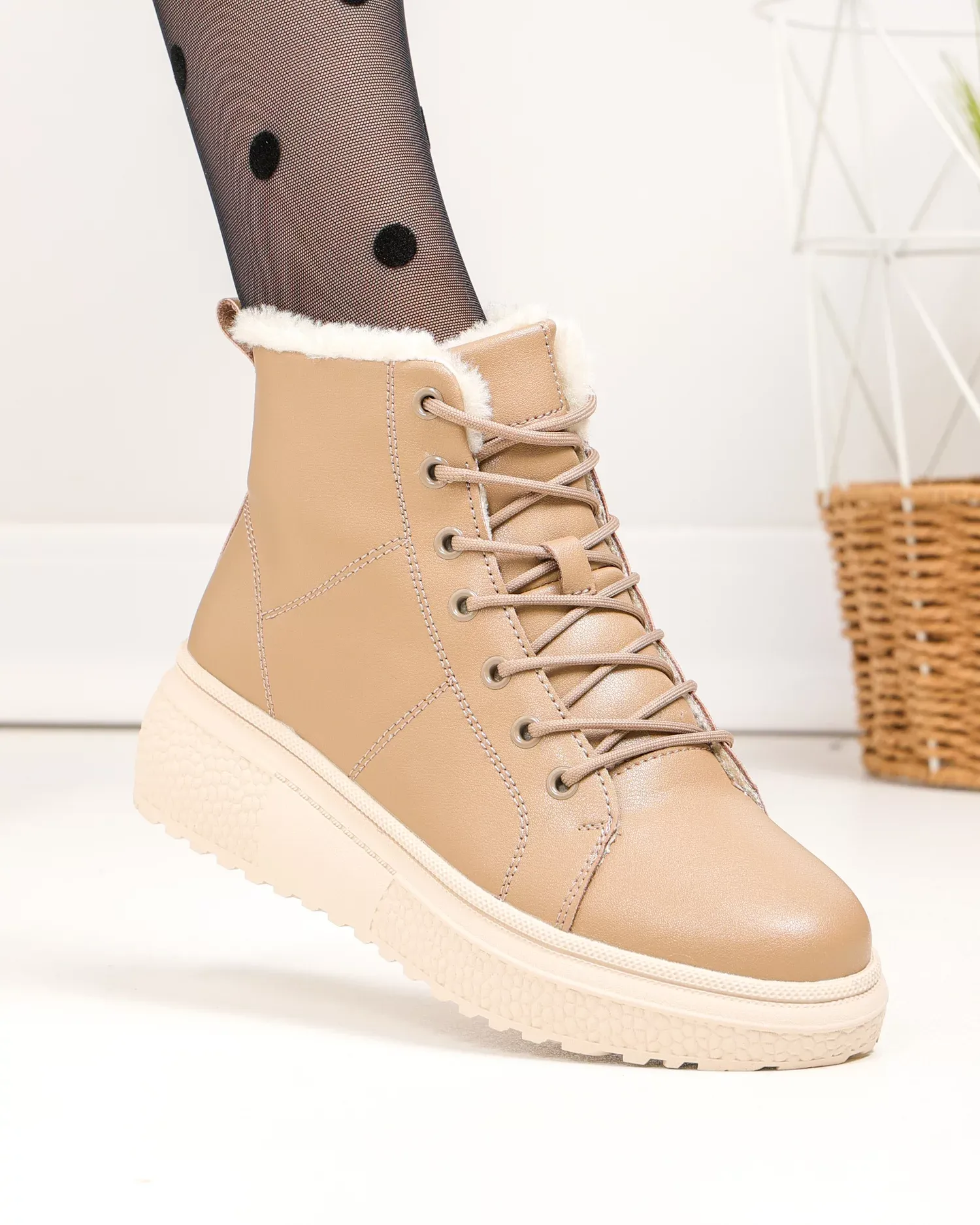 products/580/ghete-dama-piele-naturala-imblanite-kaki-cu-inchidere-sireturi-si-fermoar-f002-409-96556.webp