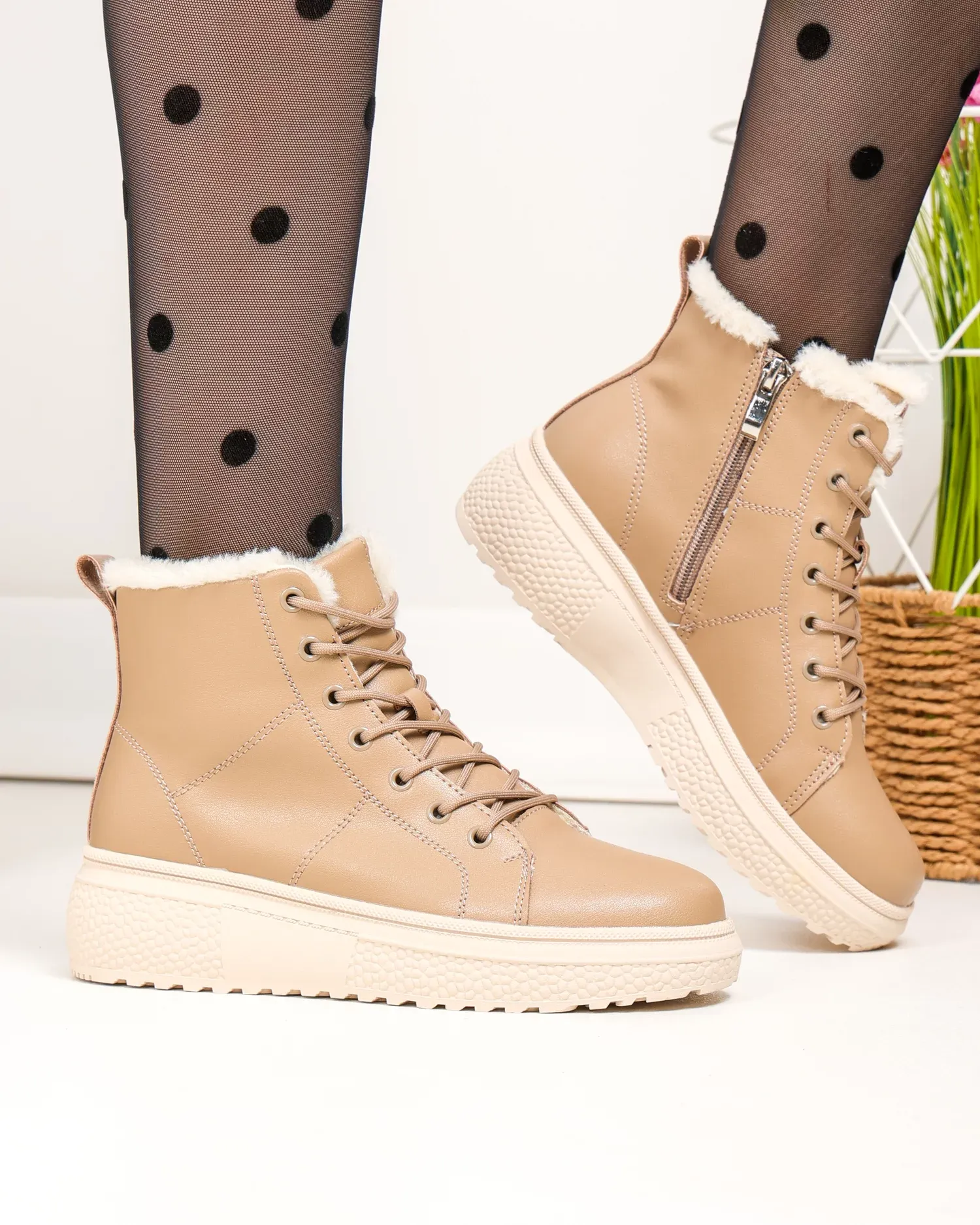 products/580/ghete-dama-piele-naturala-imblanite-kaki-cu-inchidere-sireturi-si-fermoar-f002-409-96568.webp