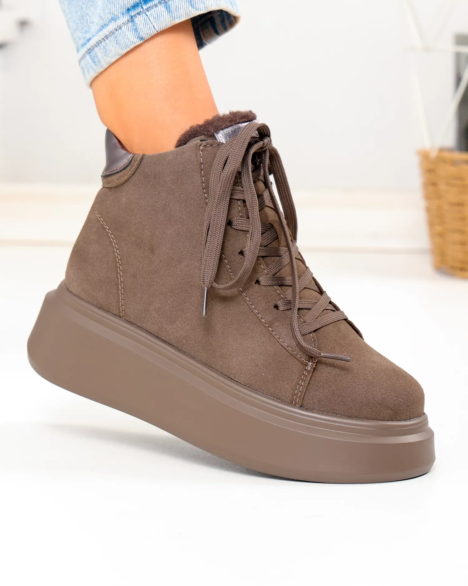 products/580/ghete-dama-piele-naturala-intoarsa-gri-cu-platforma-f002-444b-105346.webp