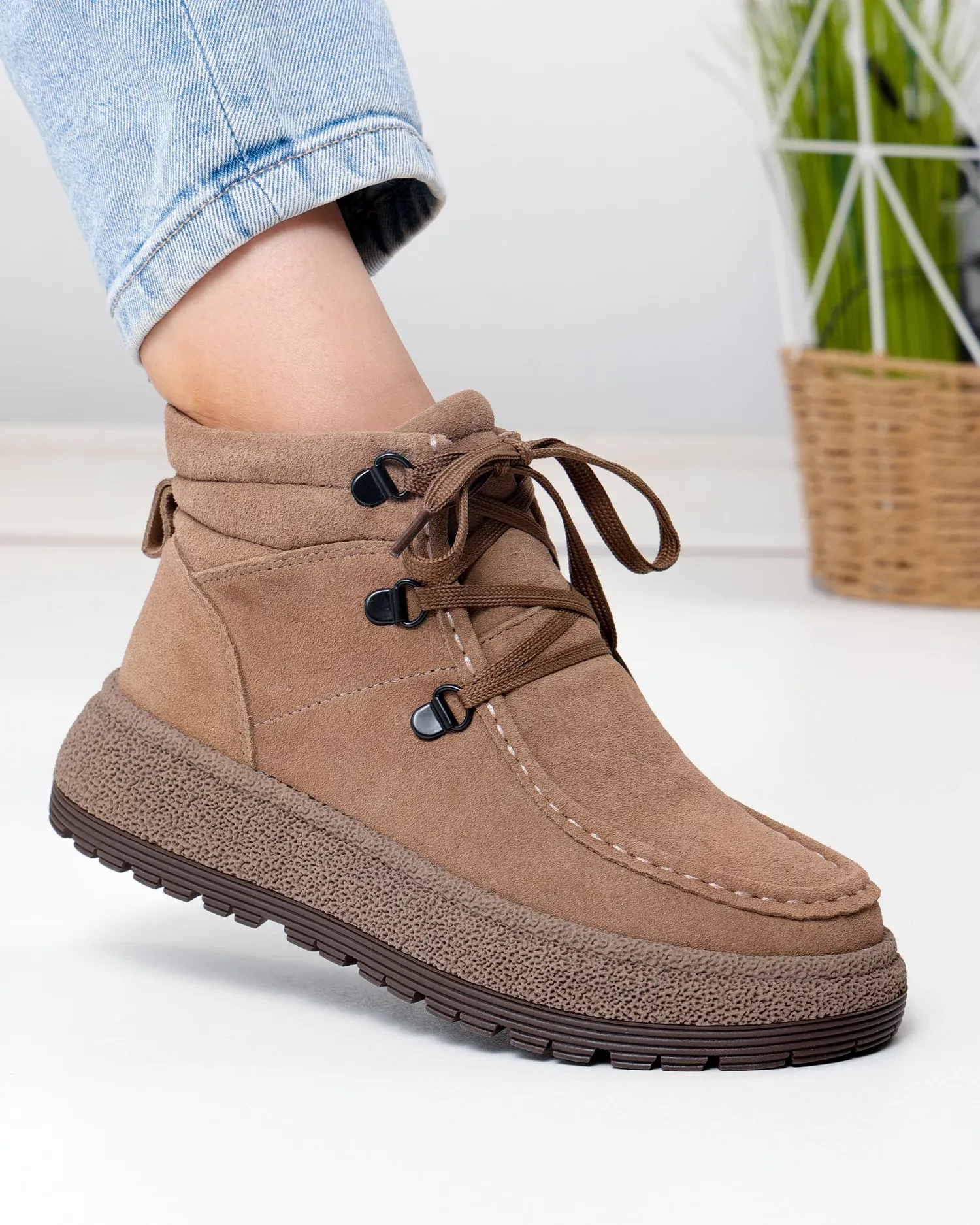 products/580/ghete-dama-piele-naturala-intoarsa-kaki-cu-talpa-groasa-jy7950-104161.webp