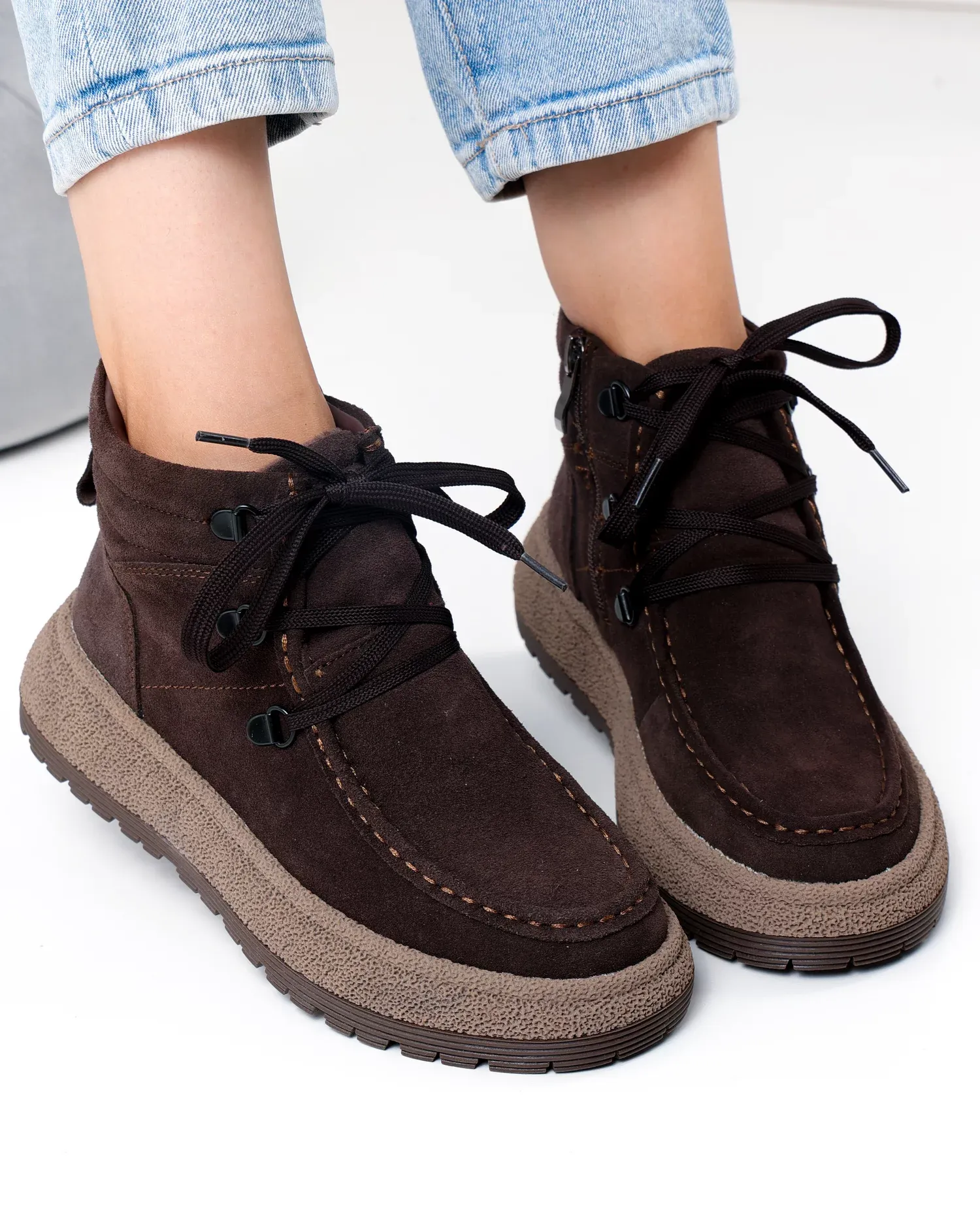products/580/ghete-dama-piele-naturala-intoarsa-maro-cu-talpa-groasa-si-inchidere-fermoar-jy7950-104152.webp