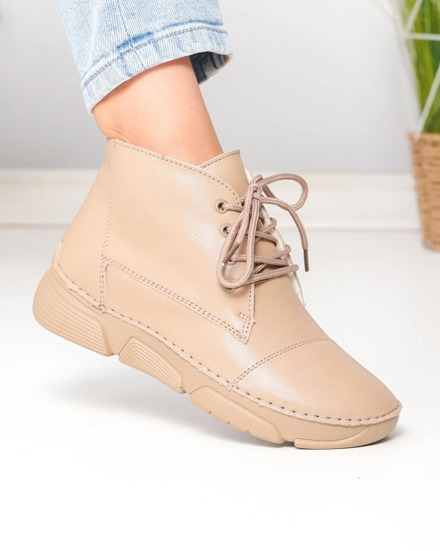 products/580/ghete-dama-piele-naturala-kaki-imblanite-cu-varf-rotund-si-talpa-cusuta-f20-036-104749.webp