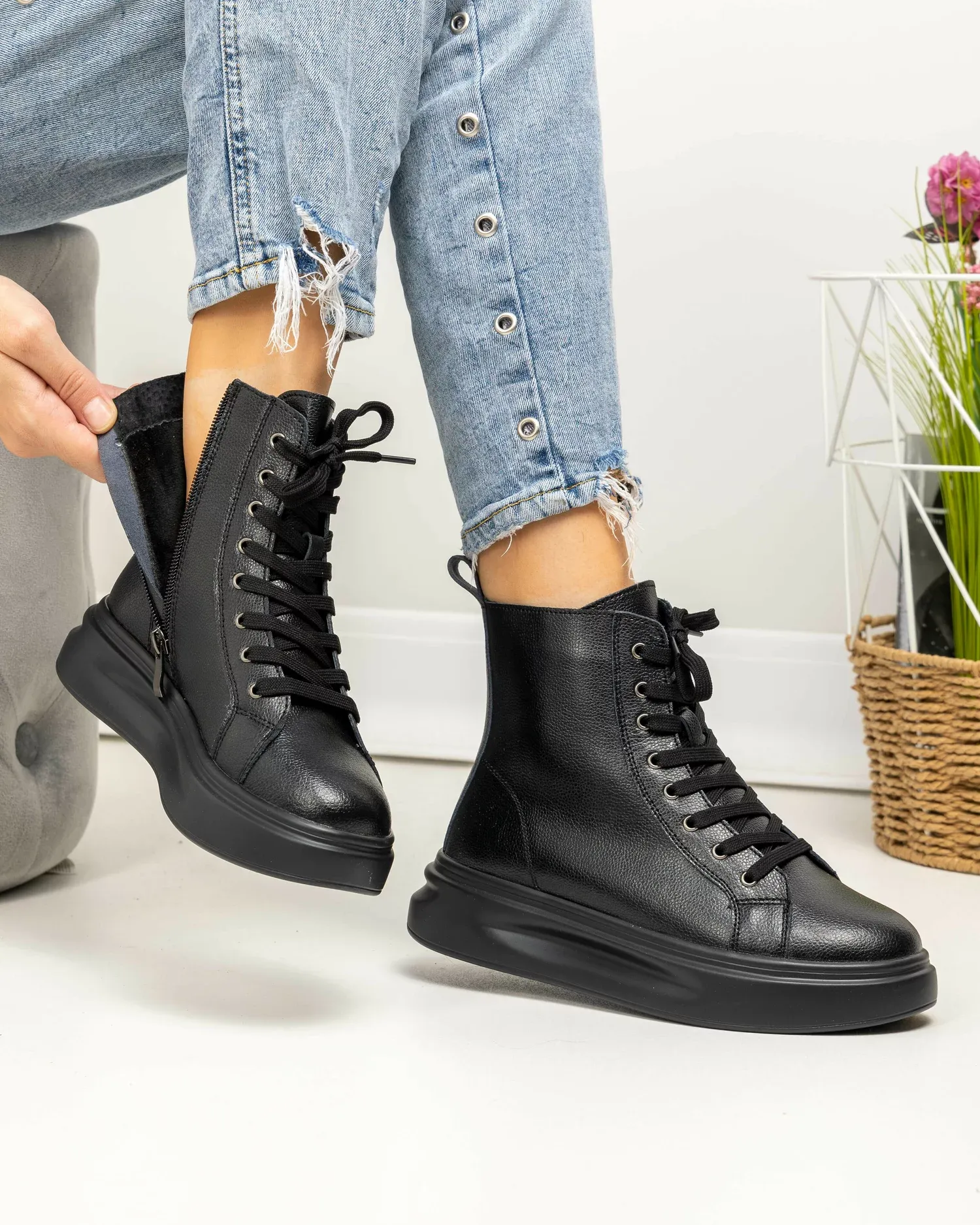 products/580/ghete-imblanite-piele-naturala-negre-aw458-81085.webp
