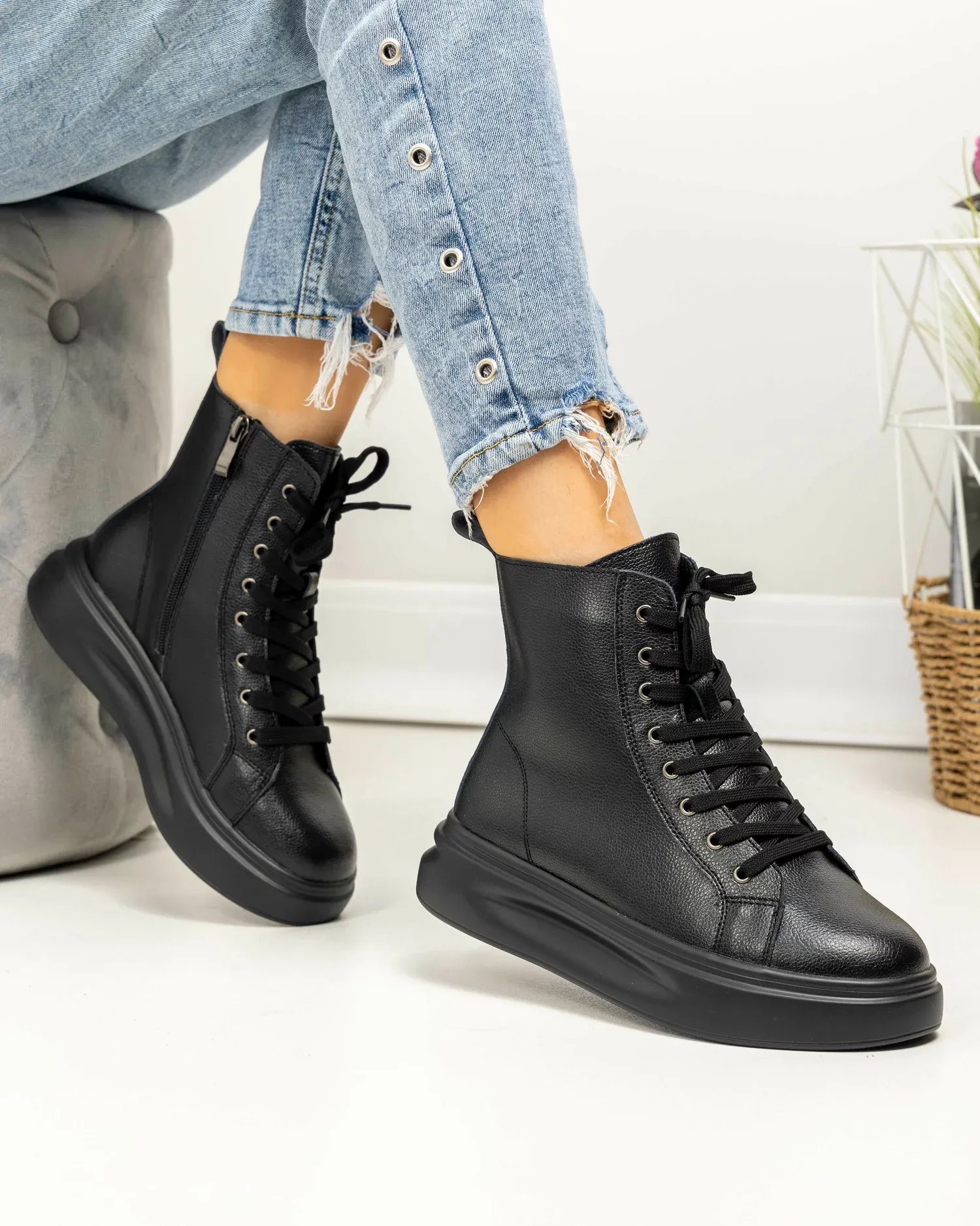 products/580/ghete-imblanite-piele-naturala-negre-aw458-81088.webp