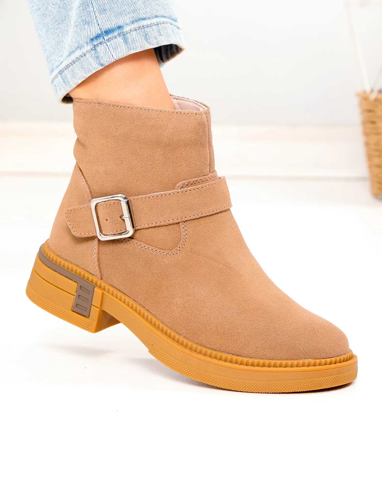 products/580/ghete-scurte-dama-din-piele-naturala-khaki-cu-accesoriu-si-catarama-t-2628-105268.webp