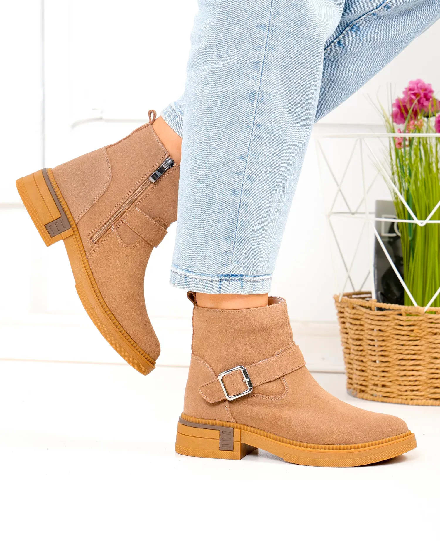 products/580/ghete-scurte-dama-din-piele-naturala-khaki-cu-accesoriu-si-catarama-t-2628-105274.webp