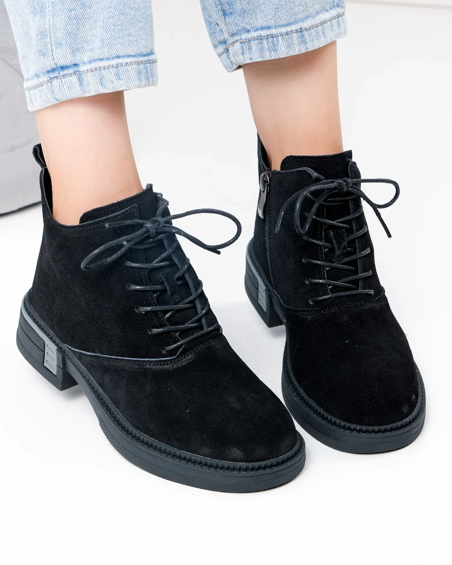 products/580/ghete-scurte-dama-piele-naturala-intoarsa-negre-captusite-jy7982-104032.webp