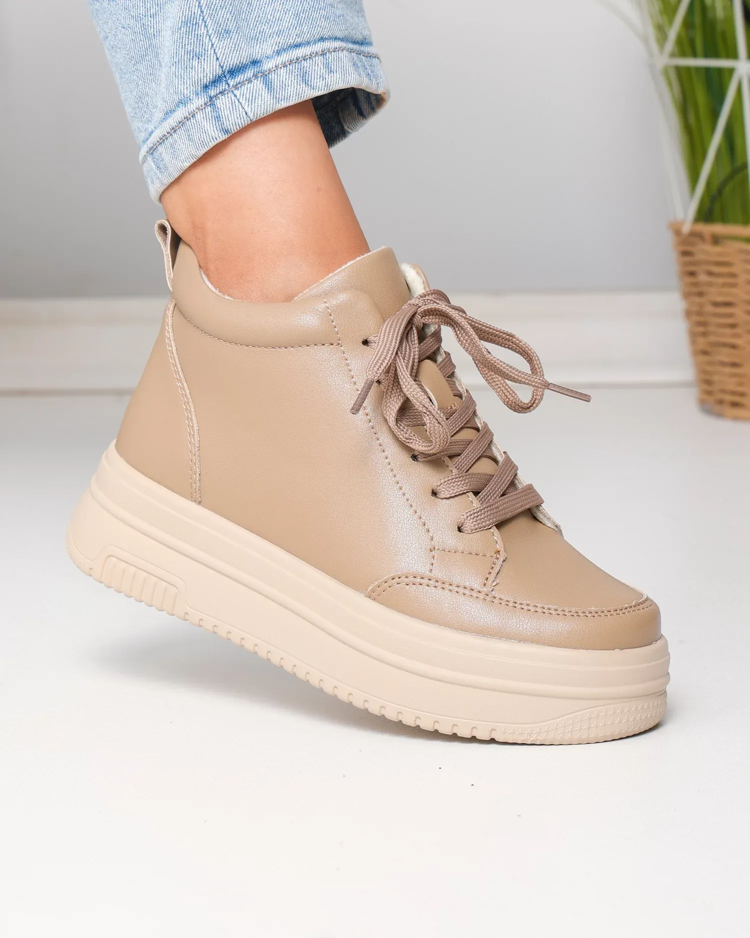 products/580/ghete-scurte-dama-piele-naturala-kaki-cu-varf-rotund-si-talpa-inalta-t-7026-104398.webp