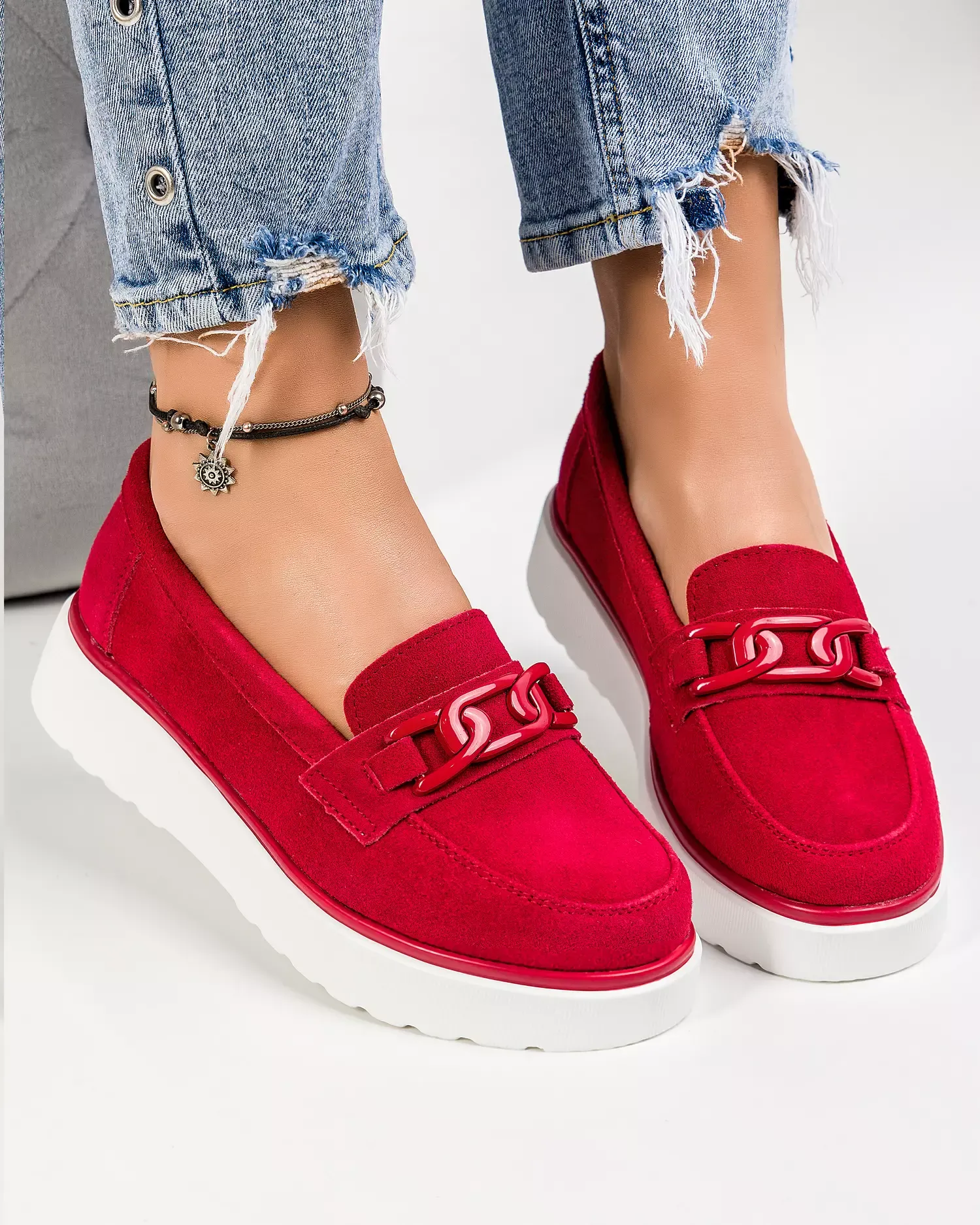 products/580/mocasini-dama-piele-naturala-intoarsa-rosii-cu-talpa-alba-inchidere-slip-on-si-accesoriu-t-3071-49171.webp