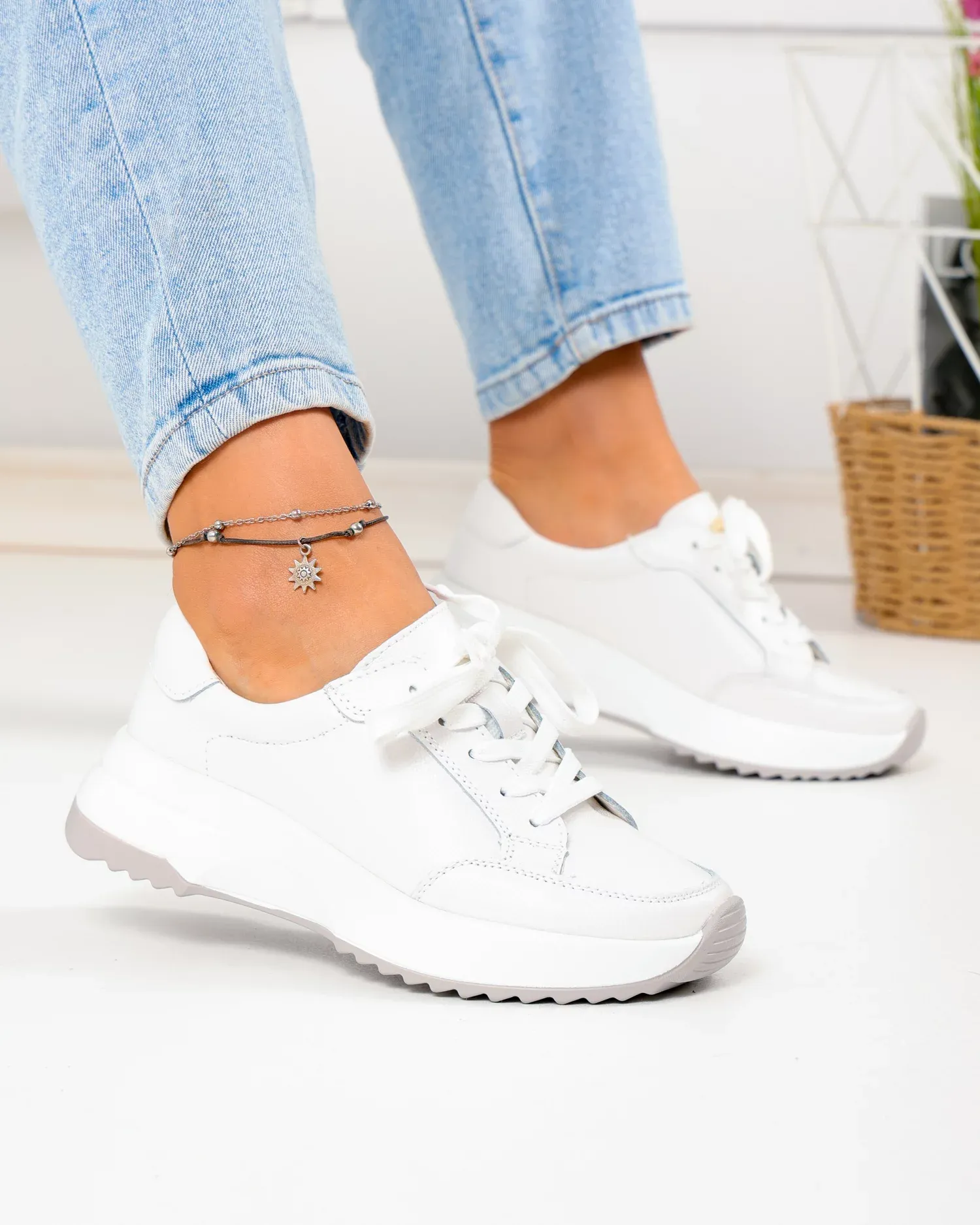 products/580/pantofi-casual-albi-din-piele-naturala-t-2820-105049.webp