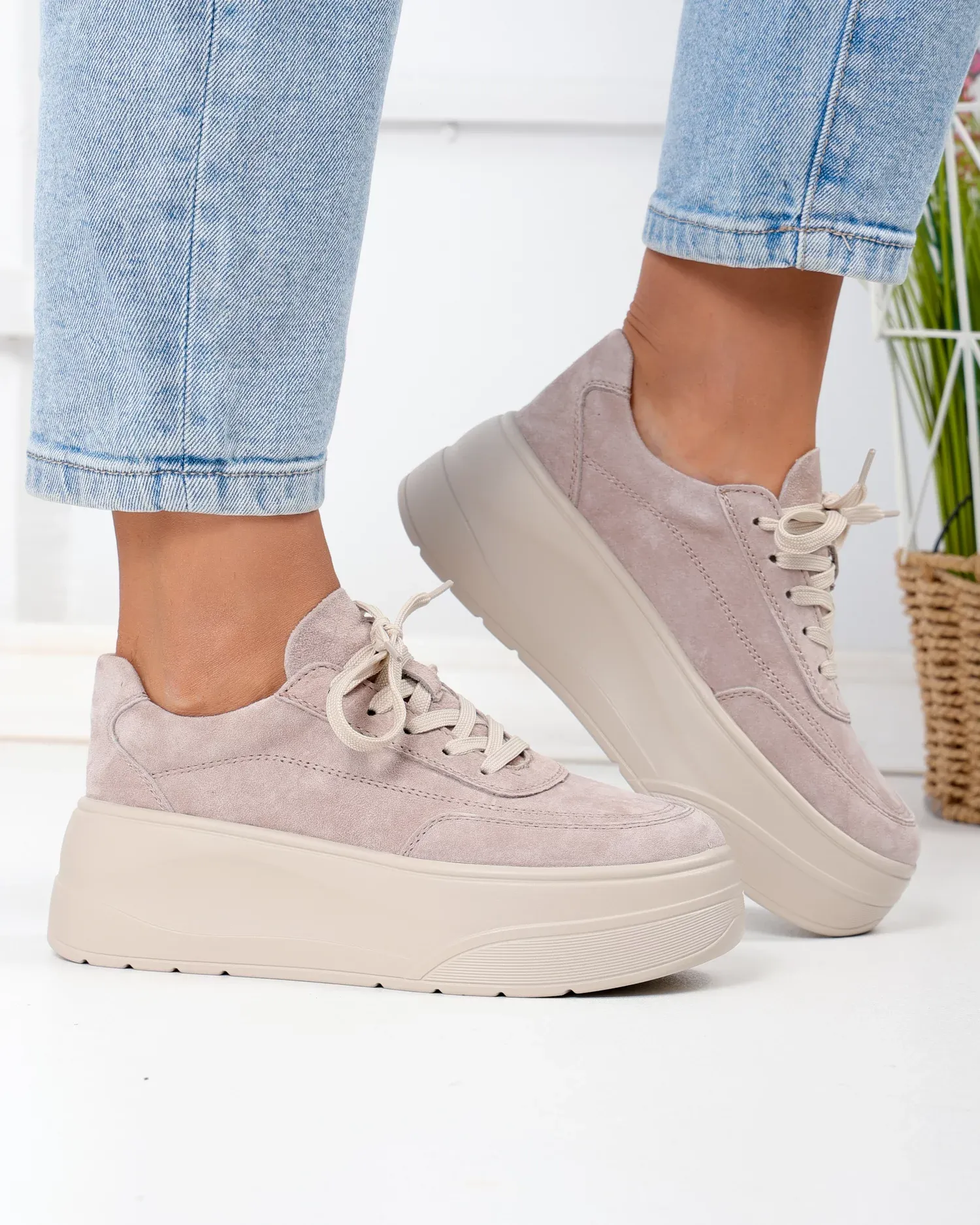 products/580/pantofi-casual-dama-piele-naturala-intoarsa-bej-cu-talpa-groasa-f005-033-104251.webp