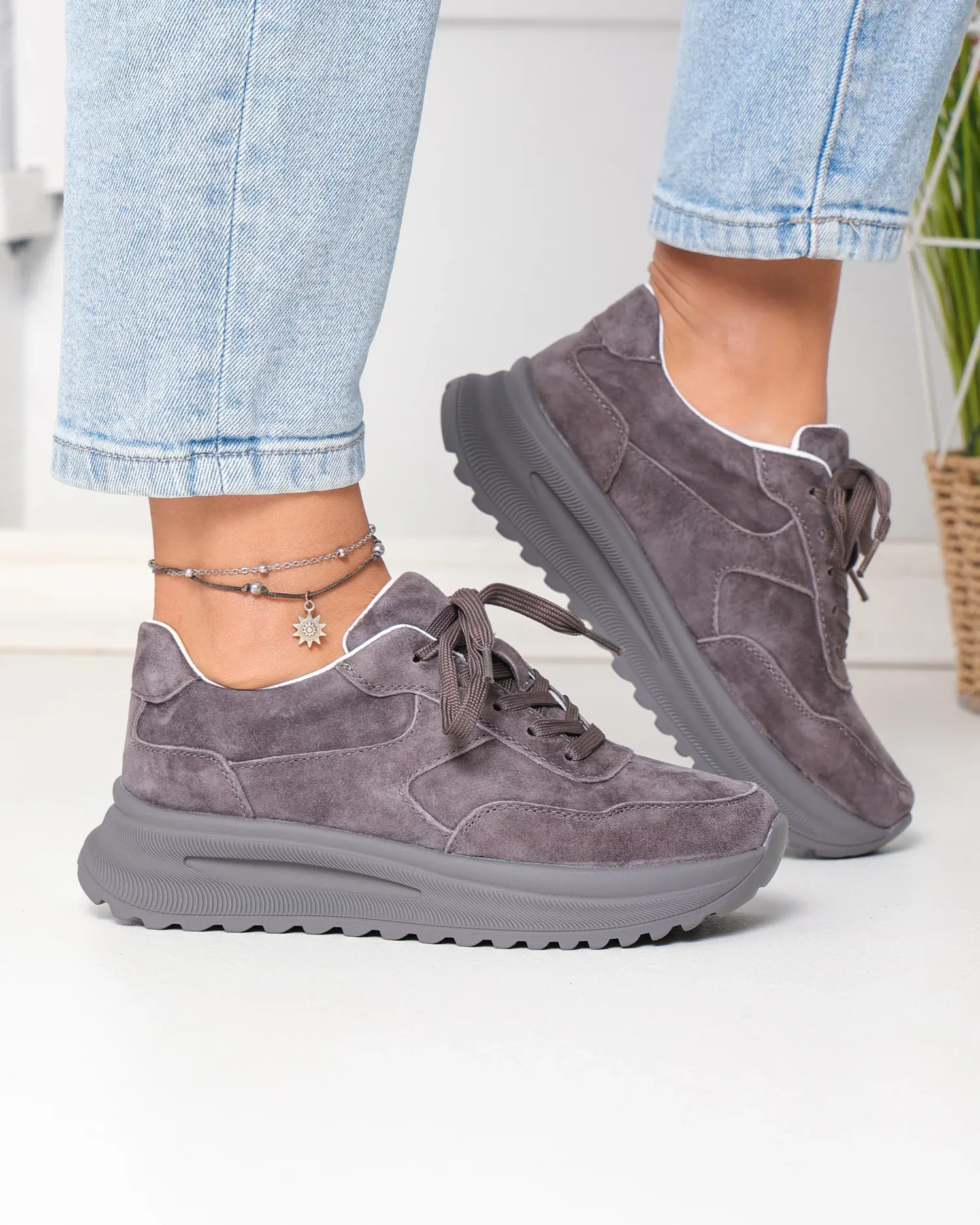 products/580/pantofi-casual-dama-piele-naturala-intoarsa-gri-inchis-cu-talpa-groasa-f001-989-104524.webp