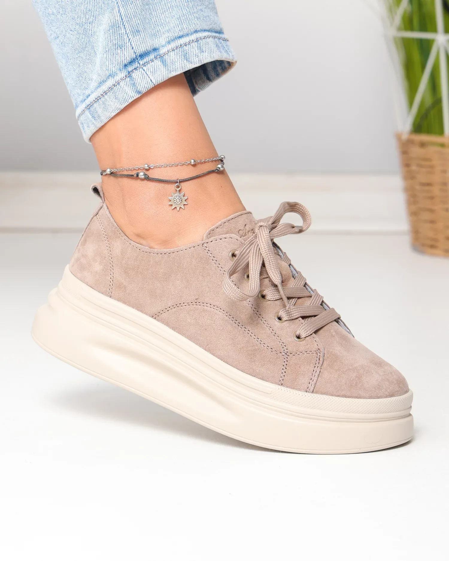 products/580/pantofi-casual-dama-piele-naturala-intoarsa-kaki-cu-inchidere-sireturi-f007-997-104554.webp