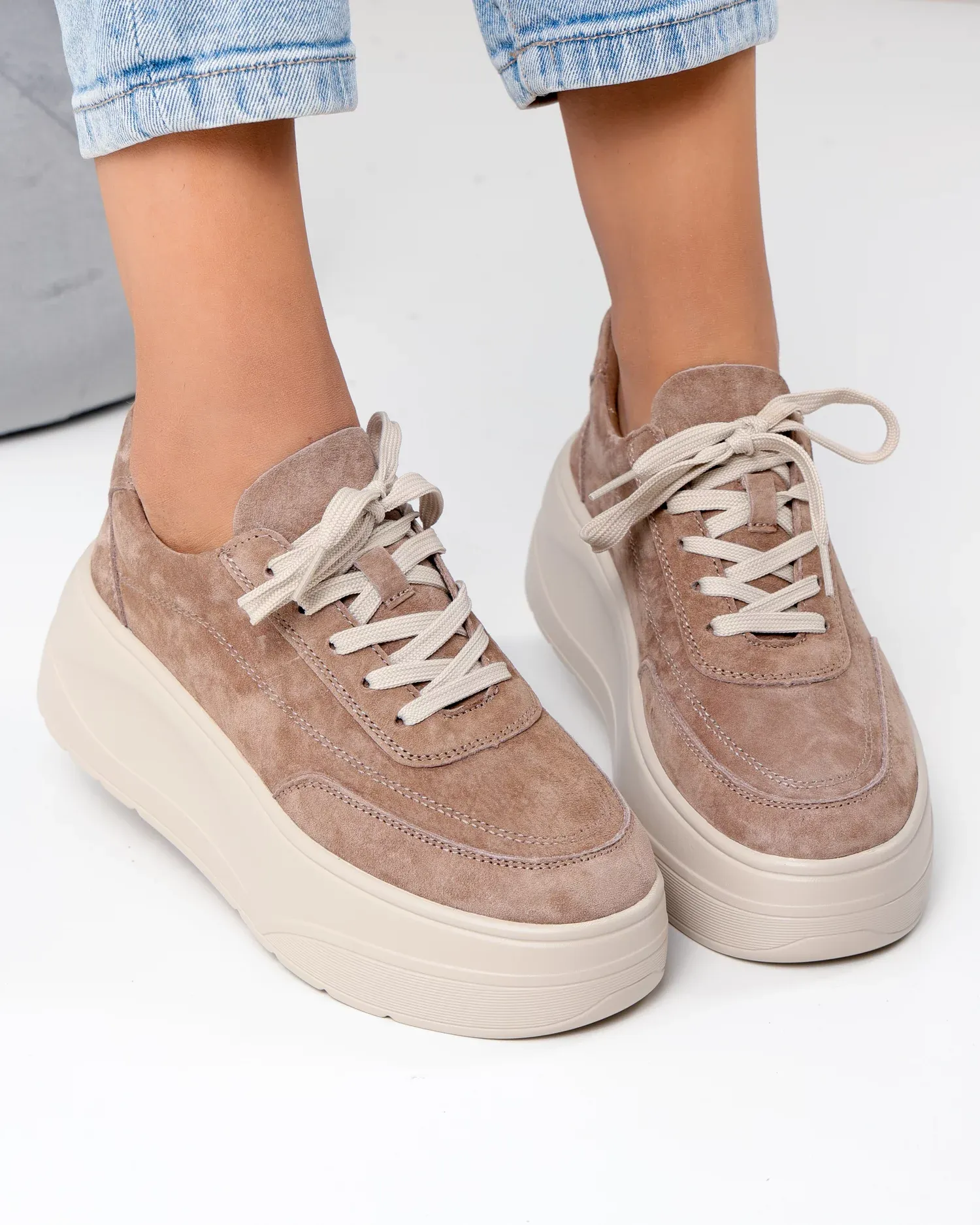 products/580/pantofi-casual-dama-piele-naturala-intoarsa-kaki-cu-talpa-groasa-si-inchidere-sireturi-f005-033-104236.webp