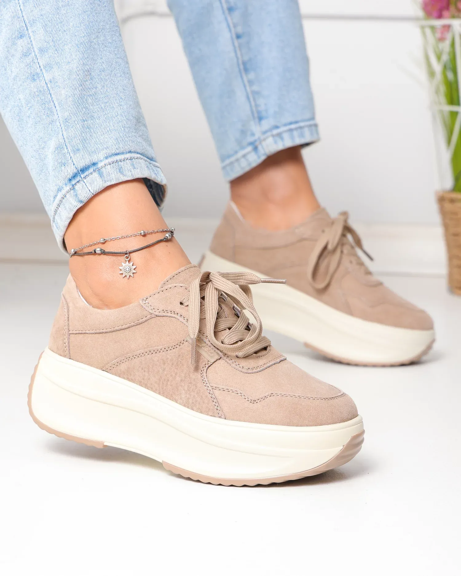 products/580/pantofi-casual-dama-piele-naturala-intoarsa-kaki-cu-talpa-inalta-si-inchidere-sireturi-f002-673-104599.webp