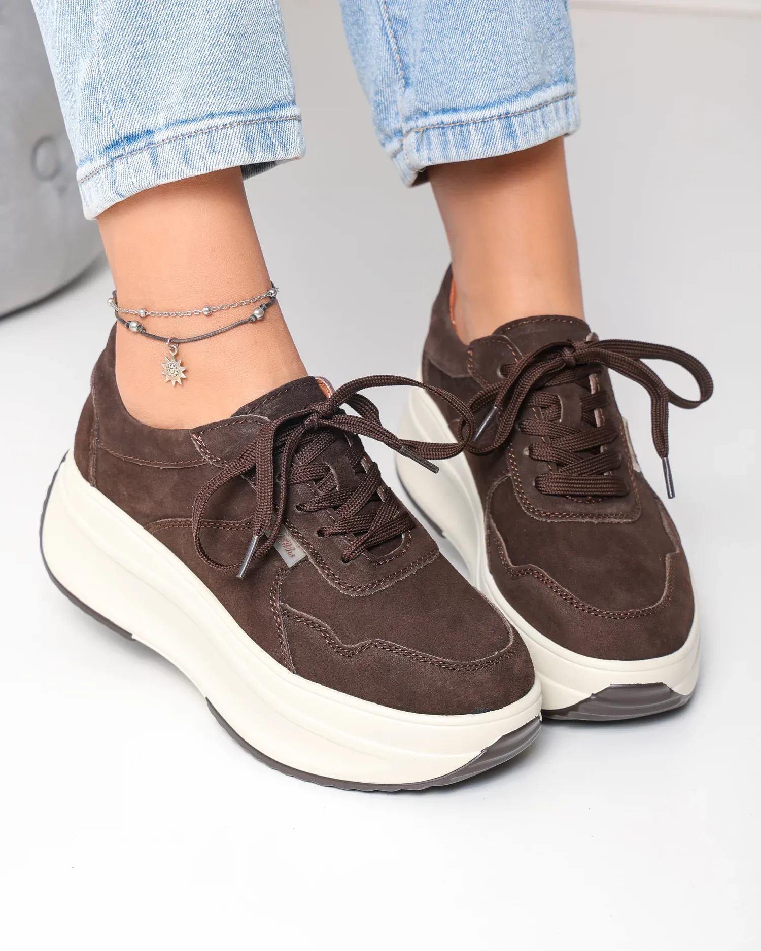 products/580/pantofi-casual-dama-piele-naturala-intoarsa-maro-inchis-cu-inchidere-sireturi-f002-673-104593.webp