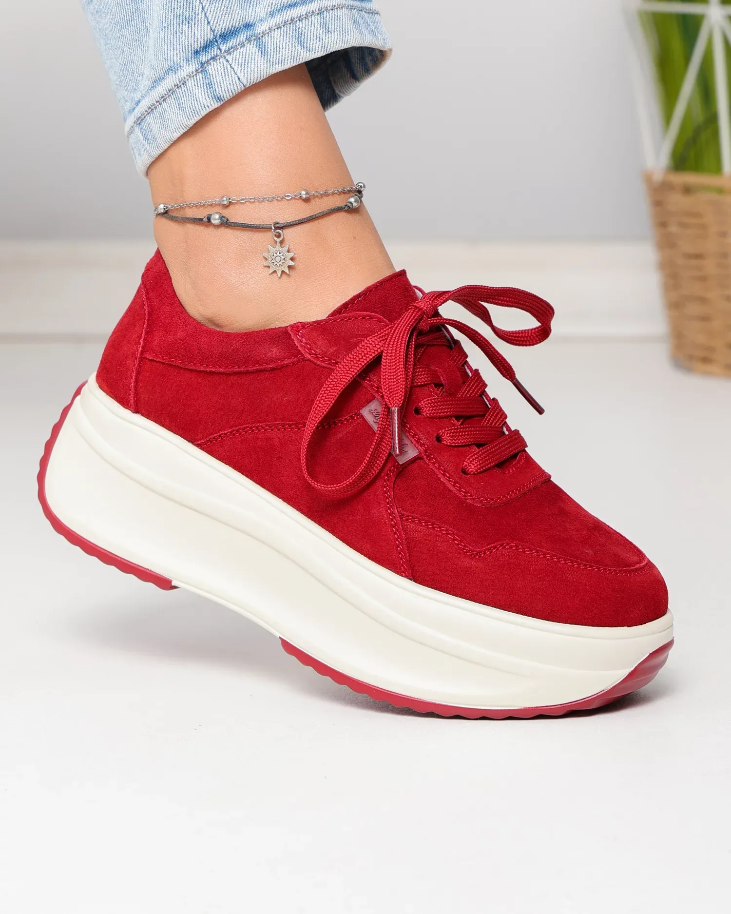 products/580/pantofi-casual-dama-piele-naturala-intoarsa-rosii-cu-talpa-groasa-si-inchidere-sireturi-f002-673-104614.webp