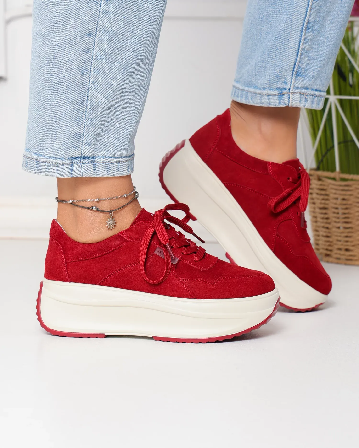 products/580/pantofi-casual-dama-piele-naturala-intoarsa-rosii-cu-talpa-groasa-si-inchidere-sireturi-f002-673-104620.webp