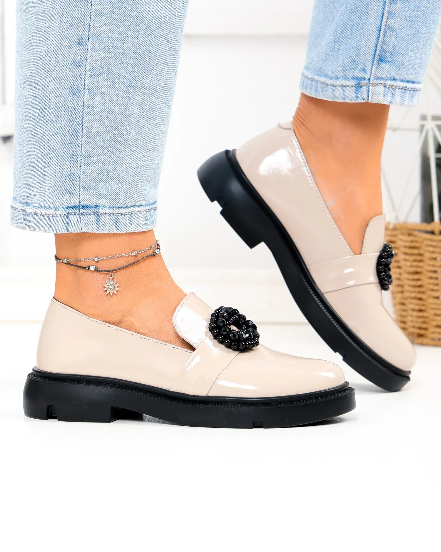 products/580/pantofi-casual-dama-piele-naturala-lacuita-bej-pc823-3-105412.webp